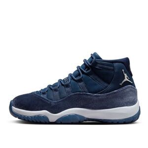 2022 women’s Air Jordan 11 Retro 'Midnight Navy Velvet'